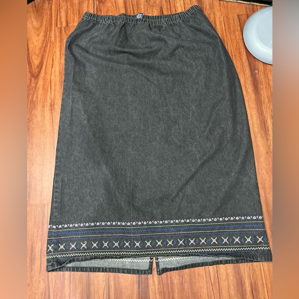 Denim & Co Vintage Black Denim Embroidered Hem Elastic Waistband Maxi Skirt 1X